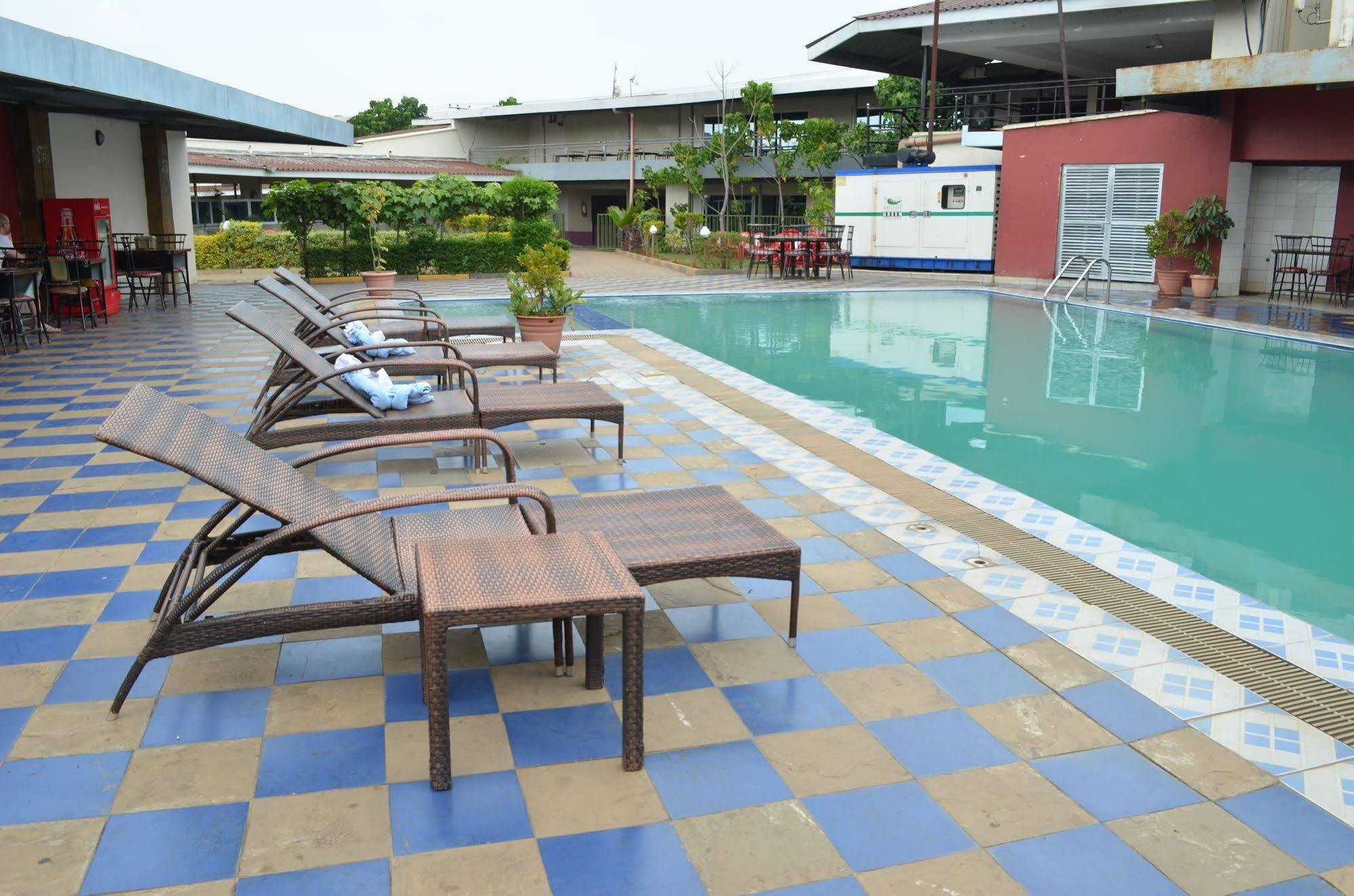 Royal City Dubai Complex Kisumu Dış mekan fotoğraf