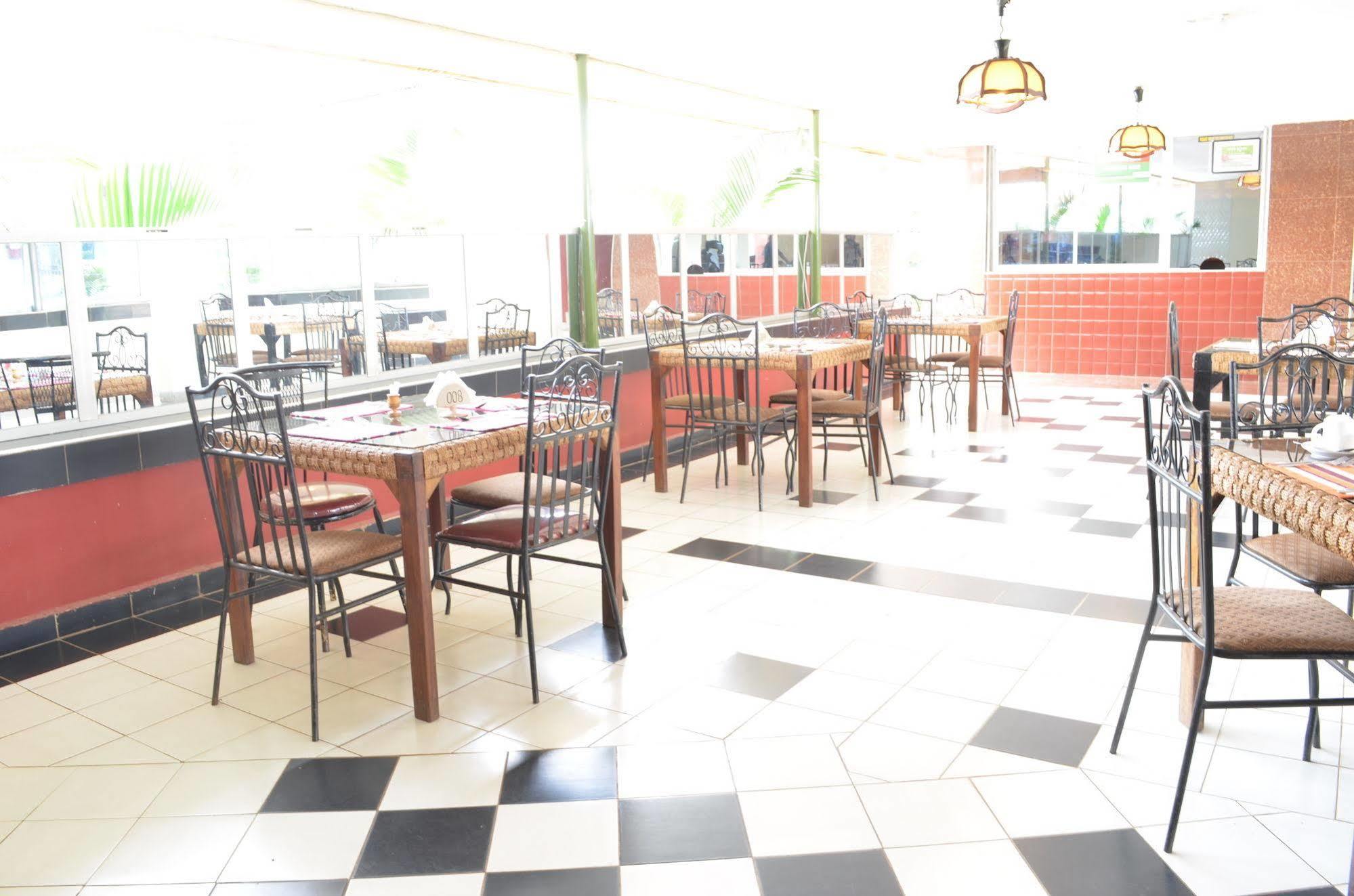 Royal City Dubai Complex Kisumu Dış mekan fotoğraf