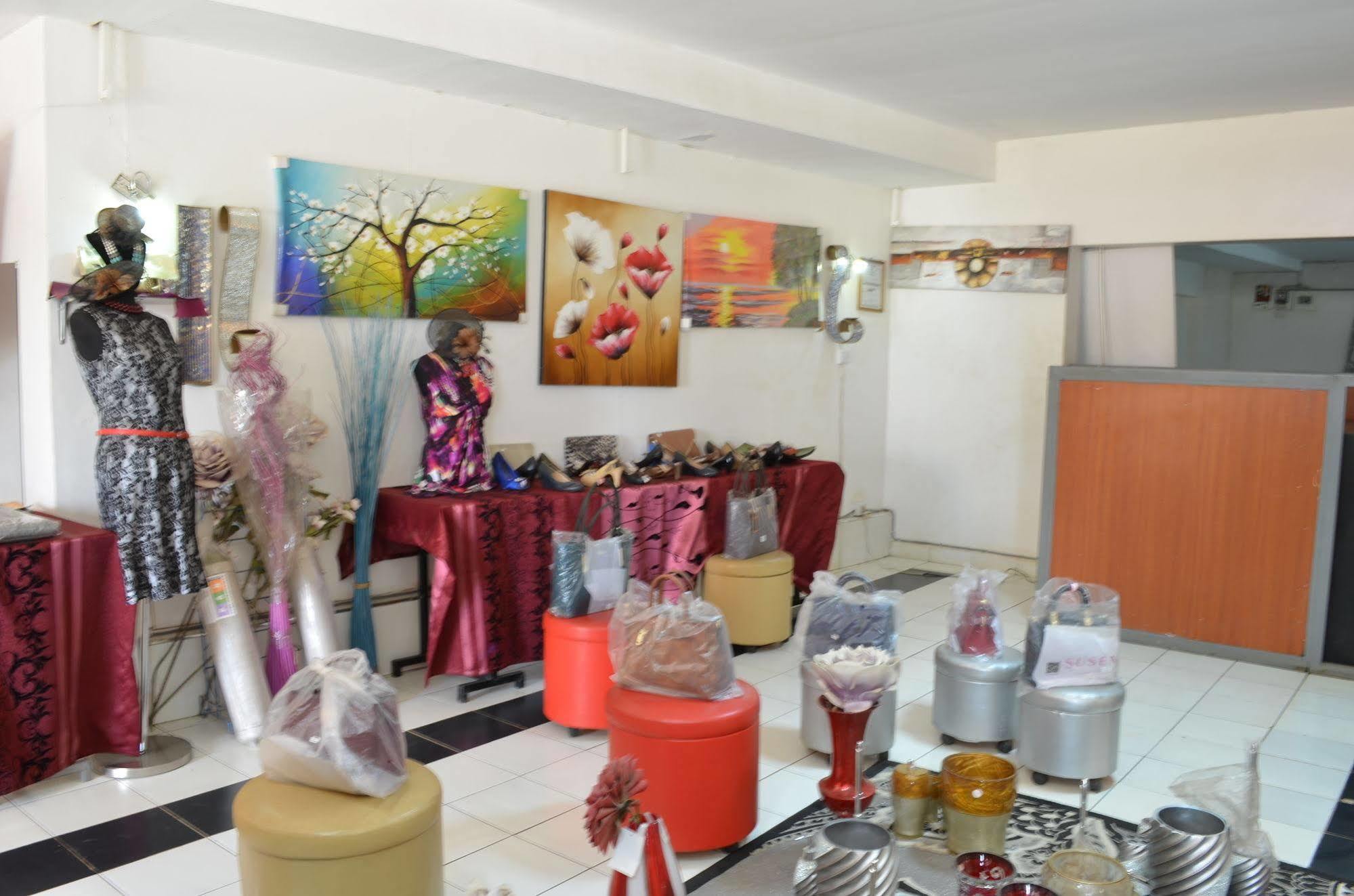 Royal City Dubai Complex Kisumu Dış mekan fotoğraf