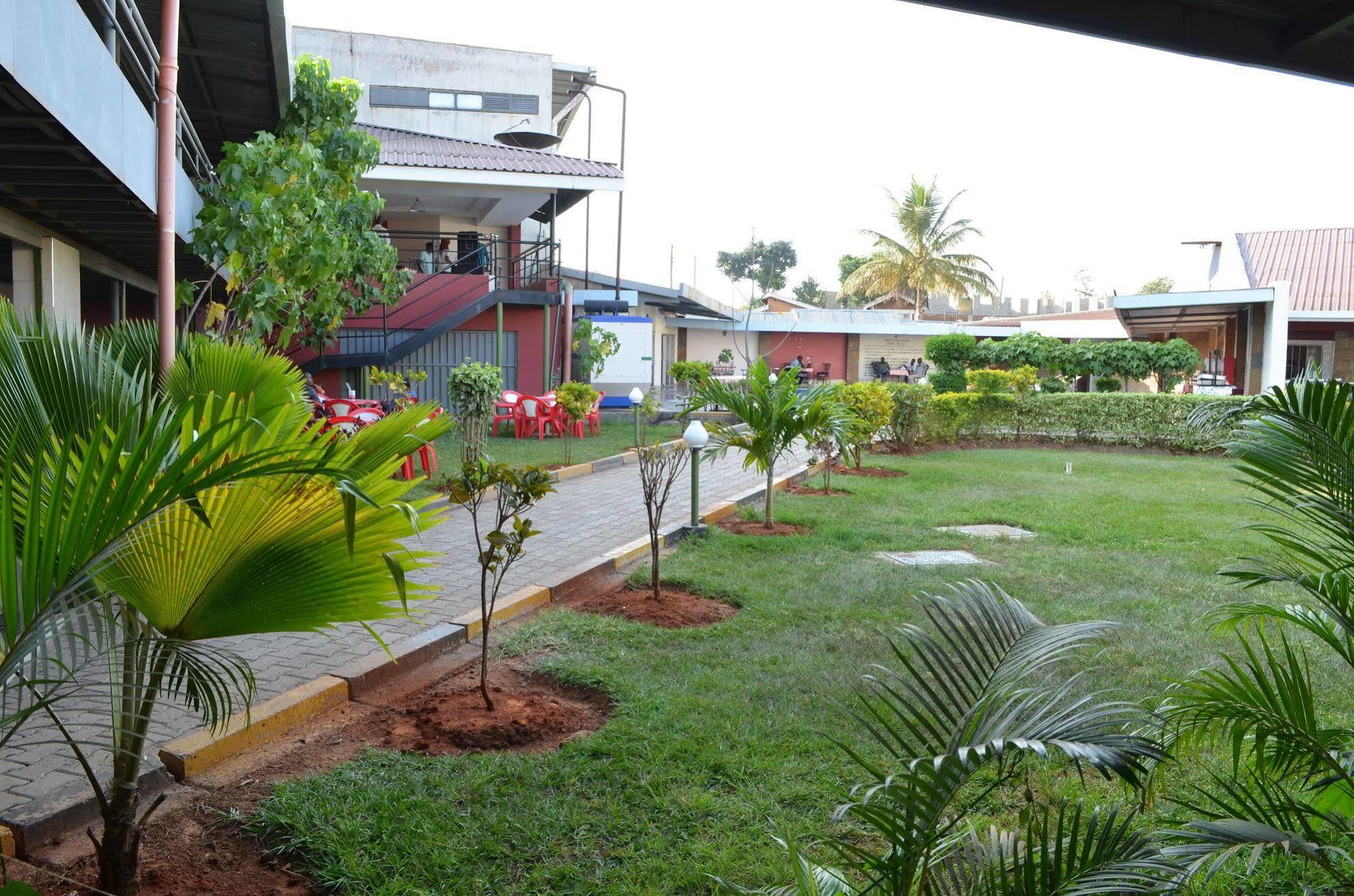 Royal City Dubai Complex Kisumu Dış mekan fotoğraf
